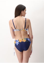 Bikini-Set mit gefüttertem Bügel-Bikinitop und hoher Bikinihose mit Zugband Magic Flowers