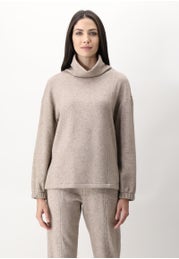 Langärmeliger Pullover aus warmem Material Soft