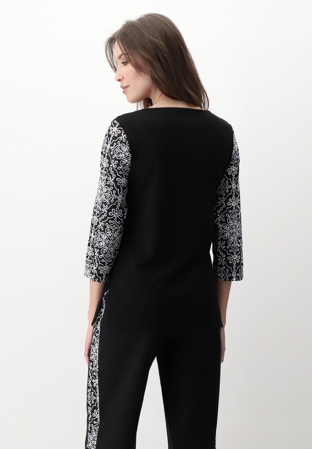 Viscose and Broderie Anglaise 3/4 Sleeve Jersey